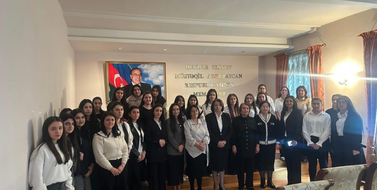 Bərdə Rayon İcra Hakimiyyəti yanında Ailə, Qadın və Uşaq Problemləri üzrə Komissiyanın təşkilatçılığı ilə Bərdə Rayon Heydər Əliyev Mərkəzində “Müasir Azərbaycan qadını siyasətdə” mövzusunda tədbir keçirildi