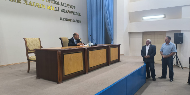 Bərdə rayon İcra Hakimiyyəti başçısı aparatında vətəndaşların növbəti qəbulu keçirilmişdir..